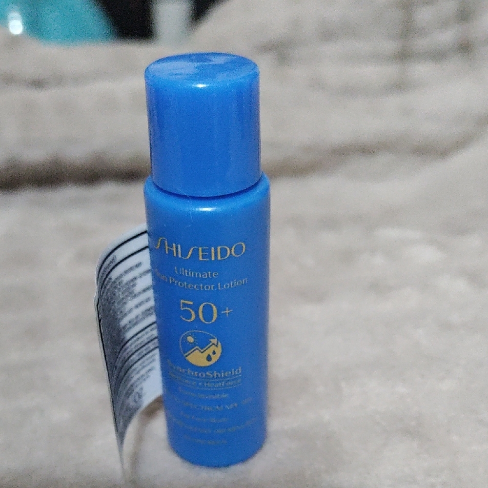 Shiseido Ultimate Blue Suncare Lotion SPF 50+